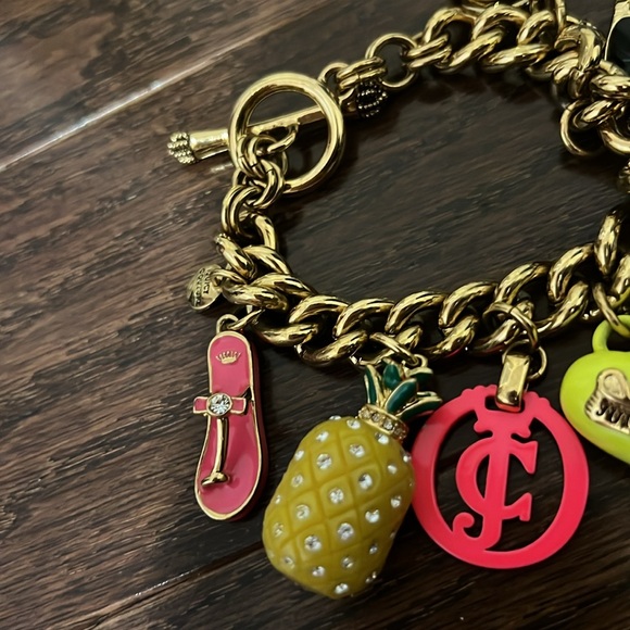 Juicy Couture Bracelet - Picture 5 of 5